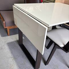 NITORI ニトリ 伸長式ダイニングテーブル3点セット 回転式椅子Used/美品の画像