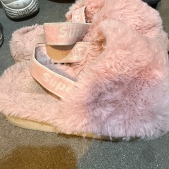 モコモコ厚底サンダルの画像
