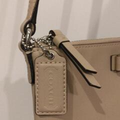 COACH　ミニショルダーバッグ　ベージュの画像