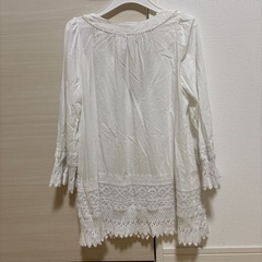 NATURAL BEAUTY BASIC ホワイト五分袖シャツ Mの画像