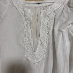 NATURAL BEAUTY BASIC ホワイト五分袖シャツ Mの画像