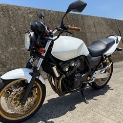 ホンダ　CB400SF VTEC スーパーフォアNC39 スペック3Ⅲ 後期仕様　バイク中古Ｓｕｐｅｒ　Ｆｏｕｒ　ＶＴＥＣ　ＮＣ３９　ＮＣ２３Ｅ　４ストロークエンジン　キャブレター 　パールホワイト　白の画像