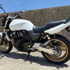 ホンダ　CB400SF VTEC スーパーフォアNC39 スペック3Ⅲ 後期仕様　バイク中古Ｓｕｐｅｒ　Ｆｏｕｒ　ＶＴＥＣ　ＮＣ３９　ＮＣ２３Ｅ　４ストロークエンジン　キャブレター 　パールホワイト　白の画像