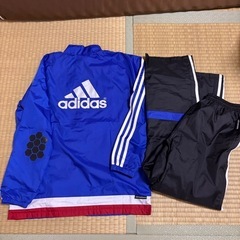 adidas上下ウインドブレーカーの画像
