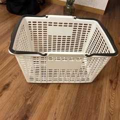 【譲り先決まりました】買い物カゴ
