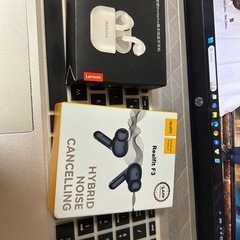 新品Bluetoothイヤホン2個