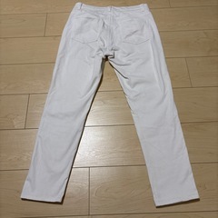 ホワイトデニムパンツ サイズ64の画像