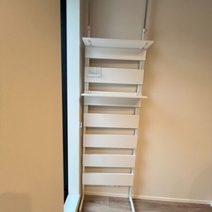 【美品】突っ張り壁面ラックの画像