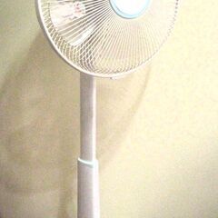 問合せ多数に付き再出品 扇風機 静音5枚羽 マイナスイオン発生装置 マイコンリビング扇 高さ715～960cm SANYOの画像