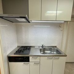 横浜駅・破格の初期費用⭐️敷・礼・仲0円⭐️フローリング、エアコン、シューズボックス、収納 − 神奈川県