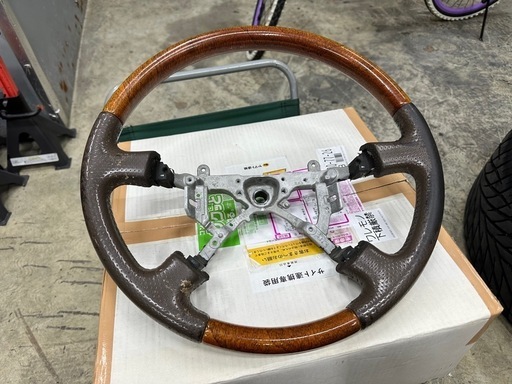 ランクル100前期用　ウッドコンビステアリング　使用感あり