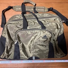 アディダス　スポーツバッグ