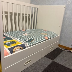 中古美品★IKEA STUVA ベビーベッド スライド式 安全設計 赤ちゃん用の画像