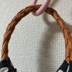 ハンドメイド　手提げ　布とカゴのバッグの画像