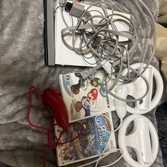 Wii本体とマリオカートとゴーバケーションとその他リモコン類