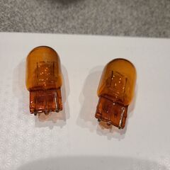 バルブセット　T20ピンチ違い　S25シングル 180 BA15s
