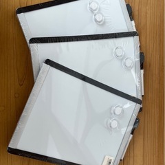 Amazon　マグネット式ホワイトボード 21.6cm x 27...