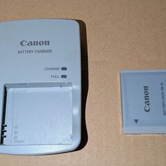 Canon　デジカメ用充電器とリチウム電池