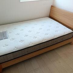 【商談成立済み】セミダブルベッド　マットレス付き