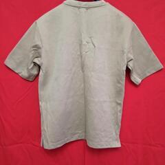 GU　ベージュ　Sサイズ　半袖Tシャツの画像