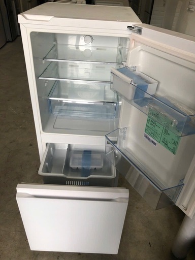 NO B224?福岡市内配送設置無料✨?冷蔵庫 ガラスホワイト HR-G13C-W [幅48.1cm /135L /2ドア /右開きタ