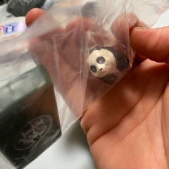 カプセルトイ　かわいくないパンダ　2個の画像