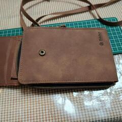 nanoのレディーススマホバッグ