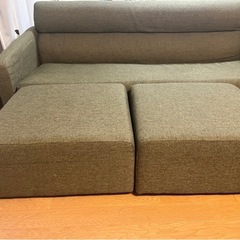 3人掛けソファ　オットマン付きの画像
