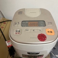 炊飯器の画像