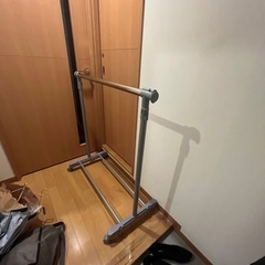 ハンガーラックの画像