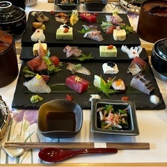 一緒にご飯食べに行きませんか?