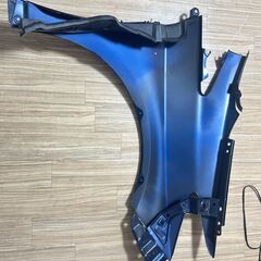 プリウス ZVW30系後期 (左側) 助手席側 フェンダー / 純正 Blueの画像