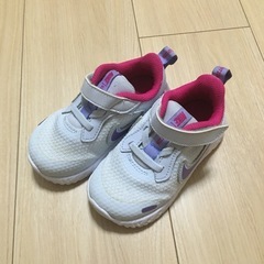 Nike 13cmキッズシューズ ホワイト/ピンクの画像