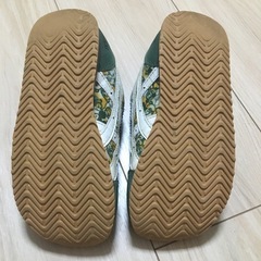 asics ミッキー キッズシューズ 18cmの画像
