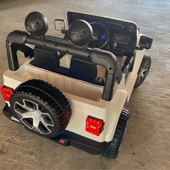 ルビコン　乗用玩具　
乗って遊べるラジコン jeep　の画像