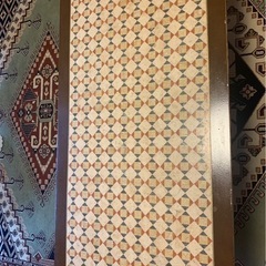 ローテーブル　タイル風　アイアンx脚　個性的の画像