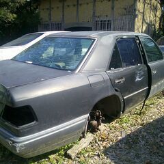 Mベンツ124-E320.リサイクル,部品販売-前期型一台丸ごと部品各部販売の画像