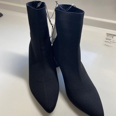 GU  womanポインデッドニットブーツ