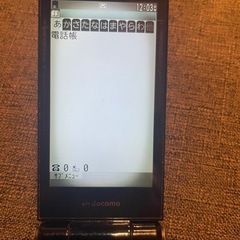 F-01E P903 i TV ブラック・ブルー 2台セット ガラケー　携帯電話の画像