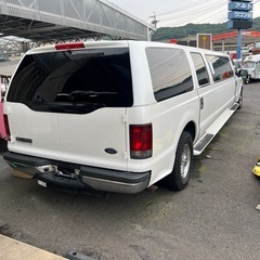 ◼️希少のリムジン　フォードエクスカージョン　8.8メートル　目立ちます。の画像