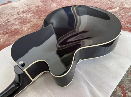 大人気新品 エレキギター フルアコ シルバー (らいら) 狛江の弦楽器、ギター ギター