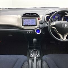 【48回払いが新登場♪今までより更にお買い求め頂き易く！】今回は【ホンダ フィット　ハイブリッド 　ハイブリッド 】を紹介！の画像