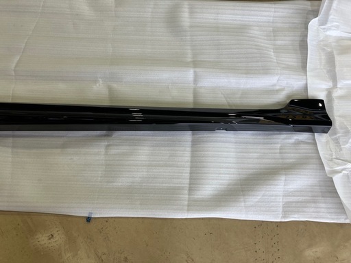 カローラスポーツ　ZWE211　モデリスタ　サイドステップ