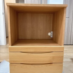 カップボード　キッチン収納食器棚の画像