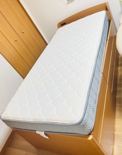 シングルベッドとマットレス