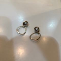 ピアス