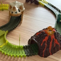 レール HOLYFUN 恐竜車おもちゃの画像