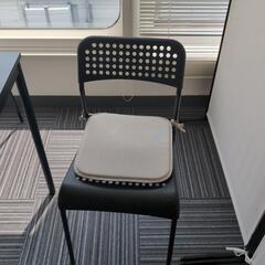 テーブル一つ椅子2脚セット（美品）の画像