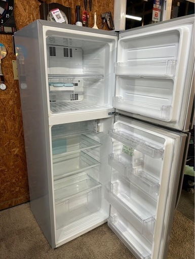 E2206 シャープ　冷蔵庫　2010年　228L 2ドア　正面傷あり E2206 シャープ 冷蔵庫 2010年 228L 2ドア 正面傷あり