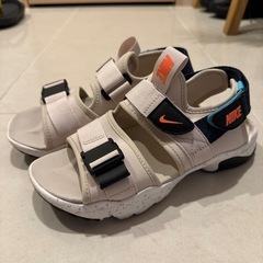 ※受け渡し決定【美品】NIKE／キャニオンサンダル レディース24cm